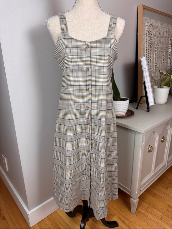 OAK + FORT Dresses & Skirts - OAK + FORT Beige Plaid Button-Front Midi Dress